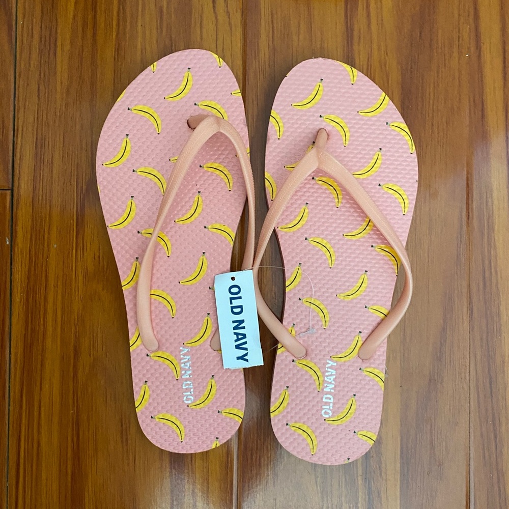 🌿 Pink Banana Flip Flops